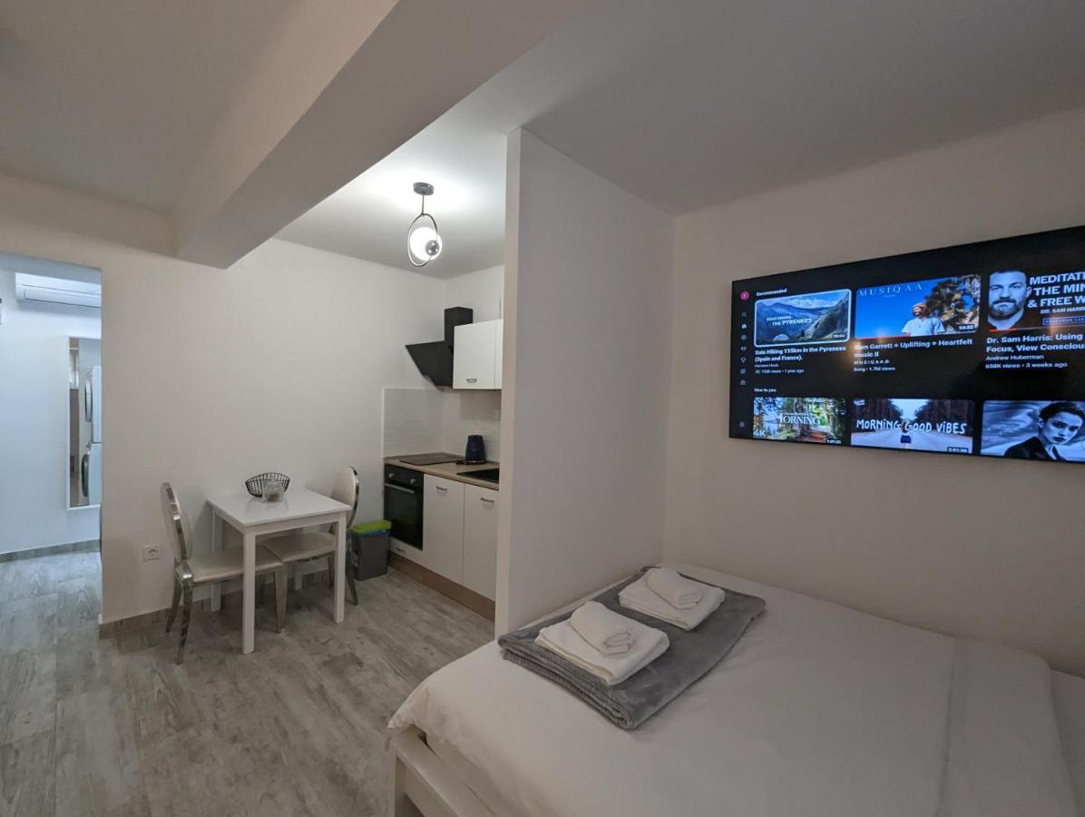 Apartment Downtown Abode